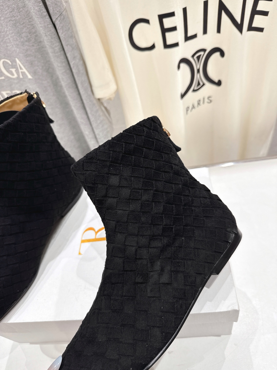 高版本出厂 the row 2025ss秋冬爆款平底简约短靴及裸靴非常舒服的小矮靴，极简设计理念，版型显