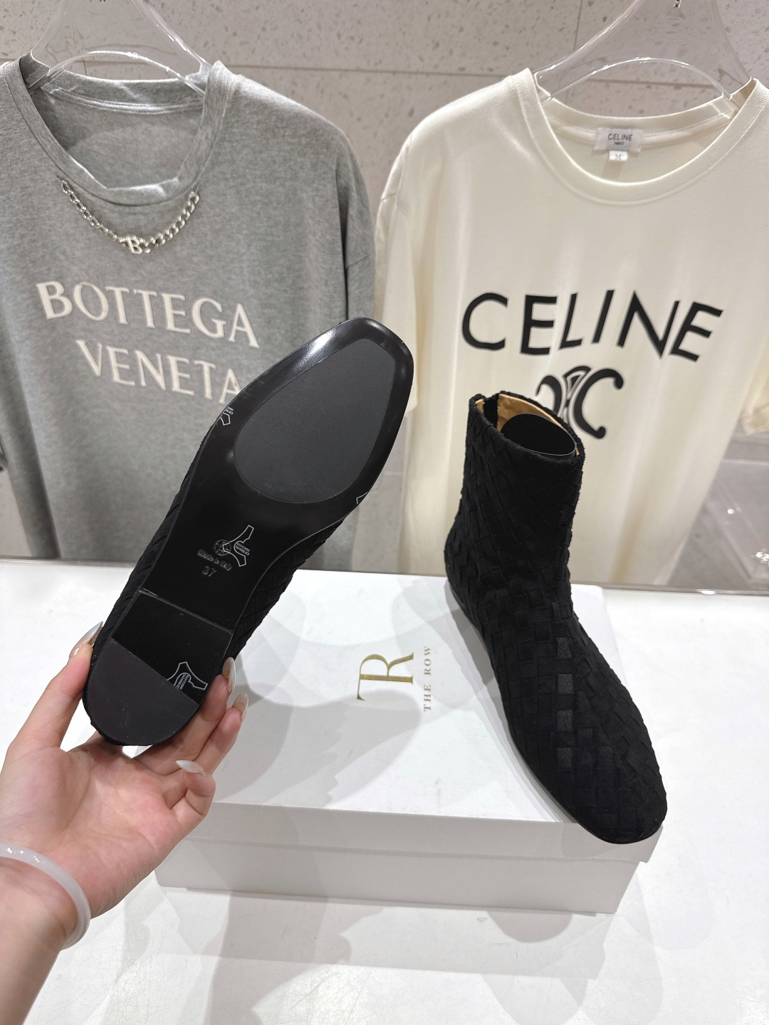 高版本出厂 the row 2025ss秋冬爆款平底简约短靴及裸靴非常舒服的小矮靴，极简设计理念，版型显