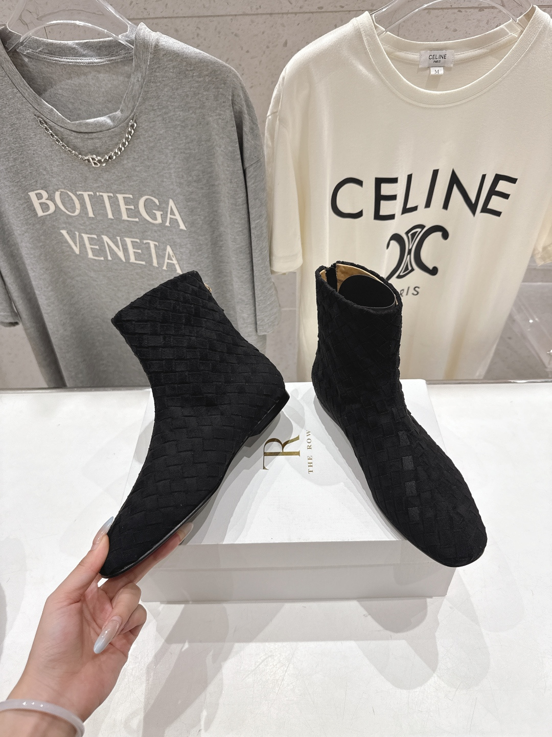 高版本出厂 the row 2025ss秋冬爆款平底简约短靴及裸靴非常舒服的小矮靴，极简设计理念，版型显