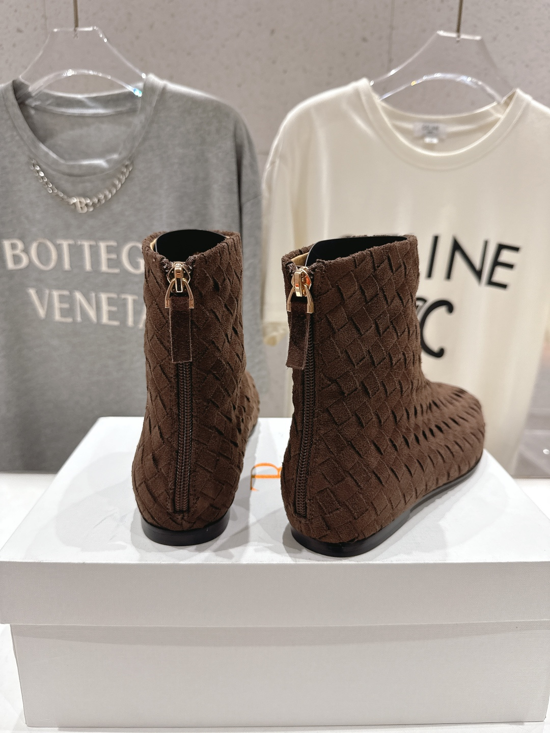 高版本出厂 the row 2025ss秋冬爆款平底简约短靴及裸靴非常舒服的小矮靴，极简设计理念，版型显