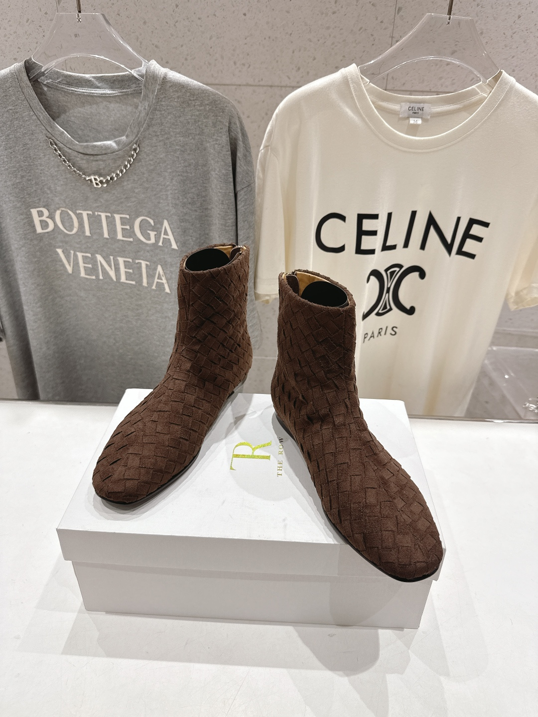 高版本出厂 the row 2025ss秋冬爆款平底简约短靴及裸靴非常舒服的小矮靴，极简设计理念，版型显