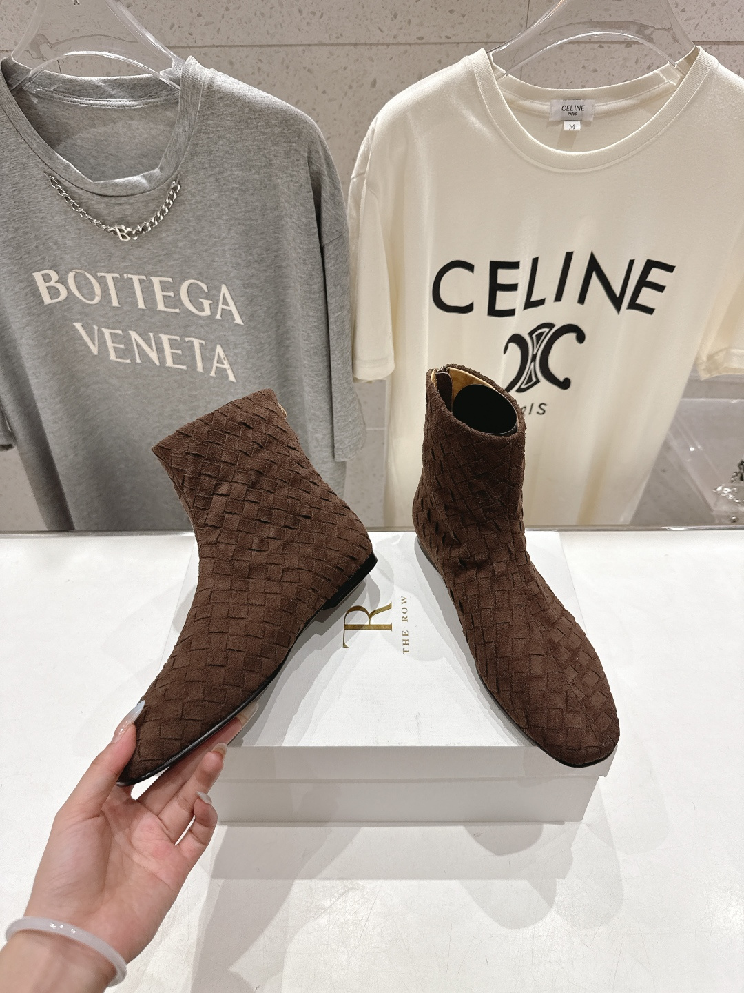 高版本出厂 the row 2025ss秋冬爆款平底简约短靴及裸靴非常舒服的小矮靴，极简设计理念，版型显