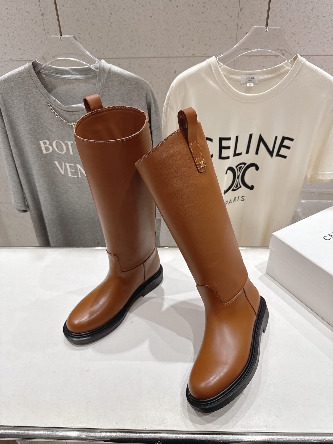 高版本出厂 Celine*/赛琳F041 2025ss秋冬新款帅气英伦风长靴骑士靴复古简约又时尚 上脚舒