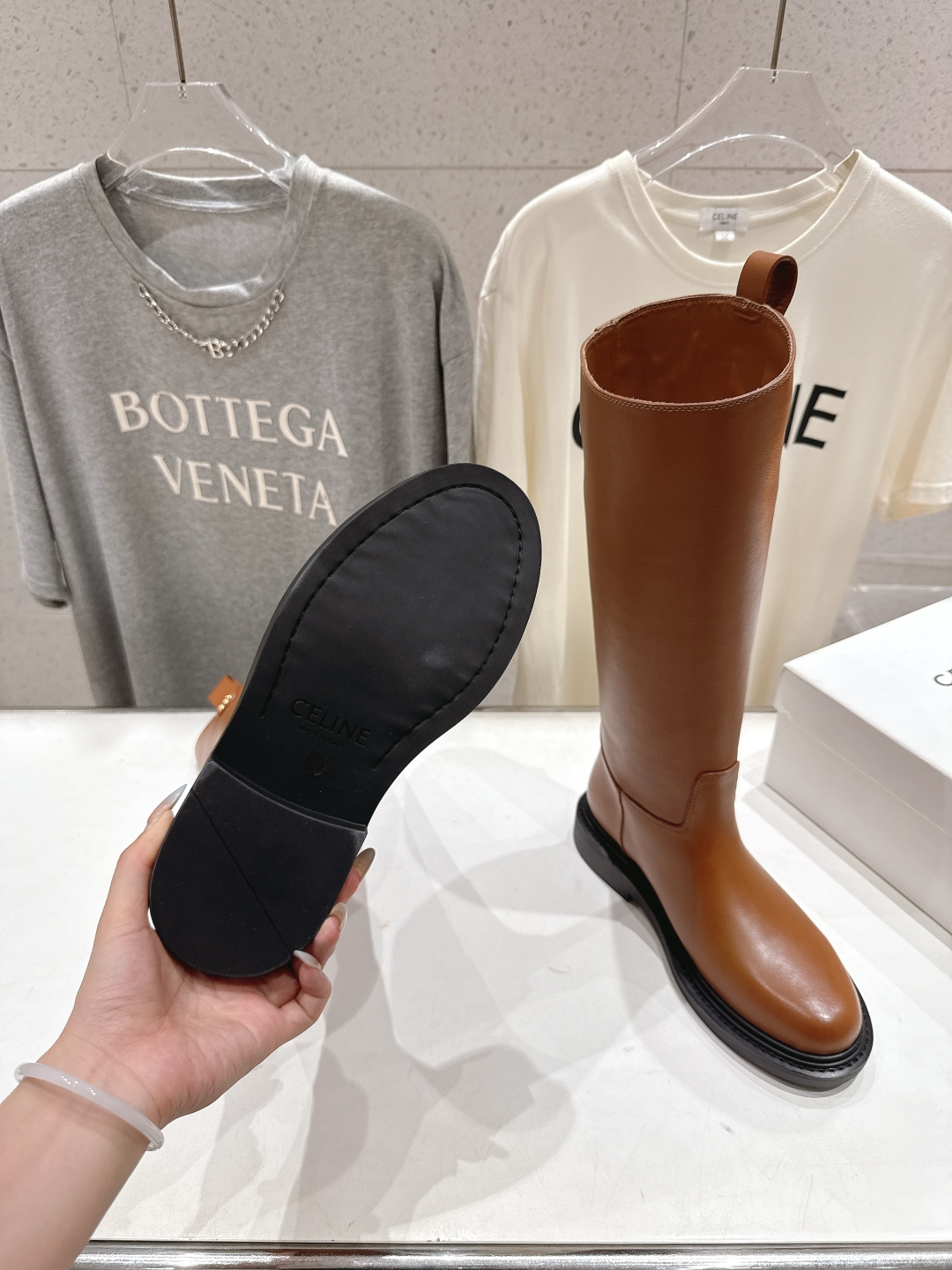 高版本出厂 Celine*/赛琳F041 2025ss秋冬新款帅气英伦风长靴骑士靴复古简约又时尚 上脚舒