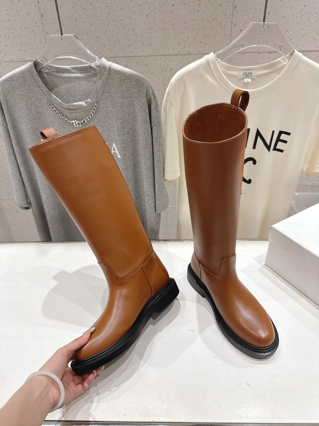 高版本出厂 Celine*/赛琳F041 2025ss秋冬新款帅气英伦风长靴骑士靴复古简约又时尚 上脚舒