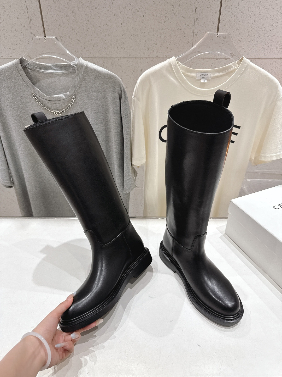 高版本出厂 Celine*/赛琳F041 2025ss秋冬新款帅气英伦风长靴骑士靴复古简约又时尚 上脚舒