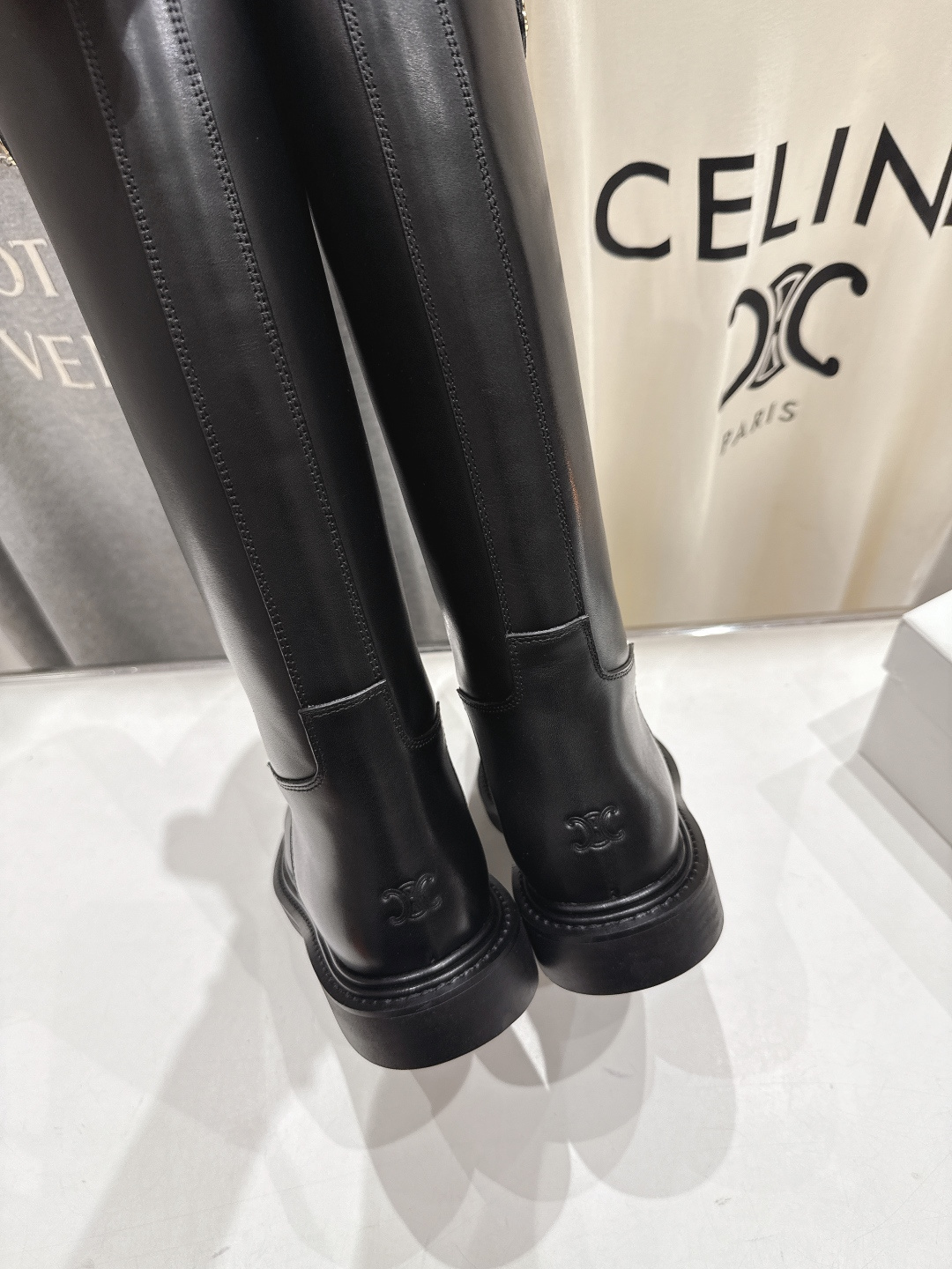 高版本出厂 Celine*/赛琳F041 2025ss秋冬新款帅气英伦风长靴骑士靴复古简约又时尚 上脚舒