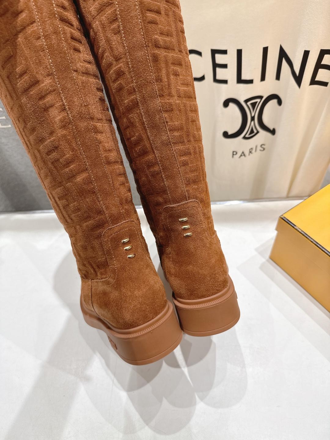 高版本出厂 FENDI芬迪F029 2025ss秋冬新款长靴直筒靴长筒靴 马丁靴芬迪又出美靴啦 高丝光牛