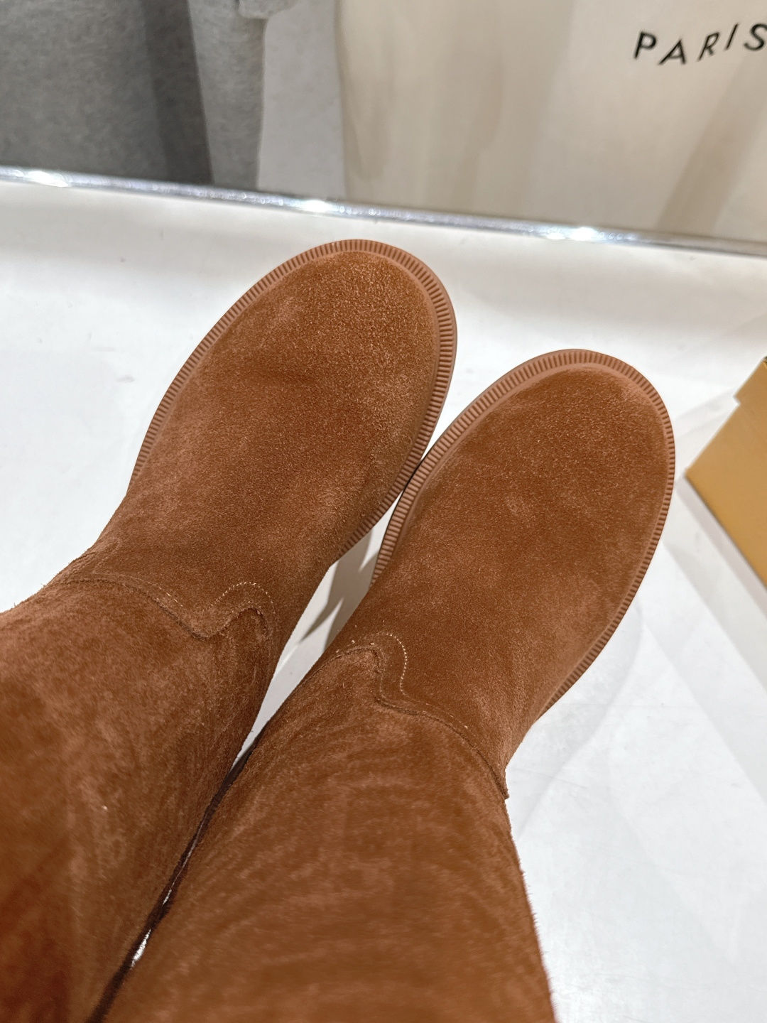 高版本出厂 FENDI芬迪F029 2025ss秋冬新款长靴直筒靴长筒靴 马丁靴芬迪又出美靴啦 高丝光牛