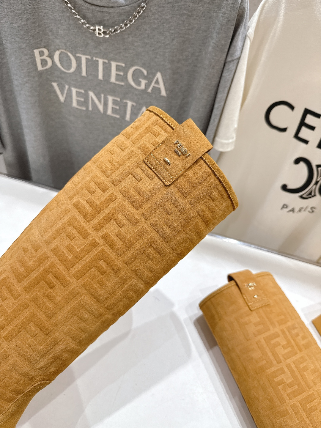 高版本出厂 FENDI芬迪F029 2025ss秋冬新款长靴直筒靴长筒靴 马丁靴芬迪又出美靴啦 高丝光牛