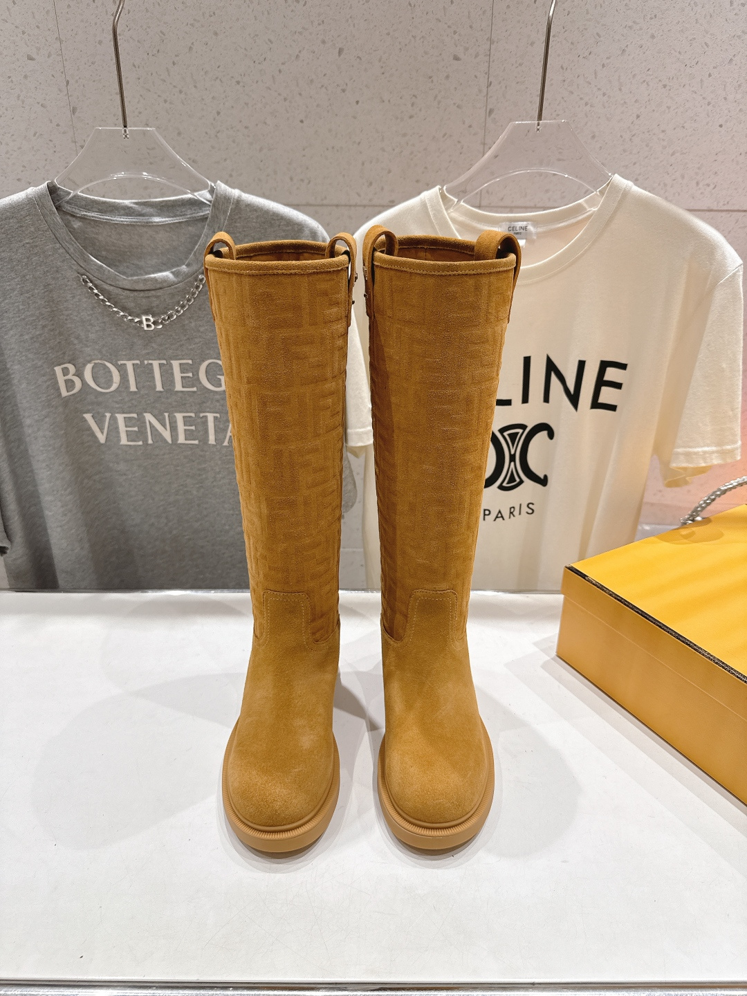 高版本出厂 FENDI芬迪F029 2025ss秋冬新款长靴直筒靴长筒靴 马丁靴芬迪又出美靴啦 高丝光牛