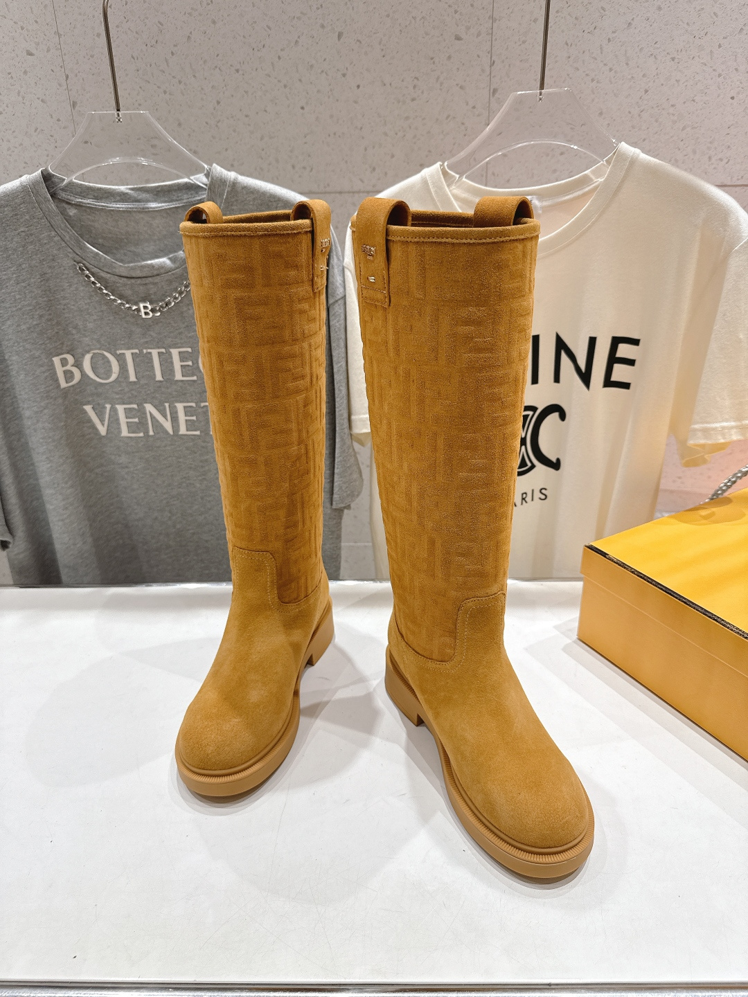 高版本出厂 FENDI芬迪F029 2025ss秋冬新款长靴直筒靴长筒靴 马丁靴芬迪又出美靴啦 高丝光牛