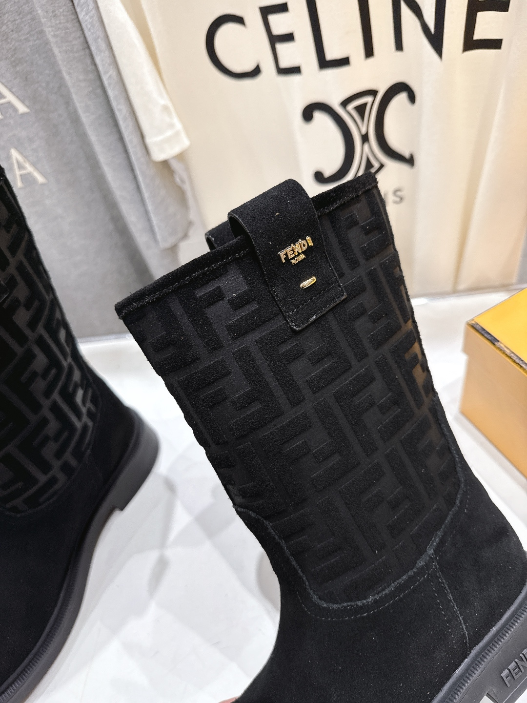 高版本出厂 FENDI芬迪F029 2025ss秋冬新款中靴直筒靴中筒靴 马丁靴芬迪又出美靴啦 高丝光牛