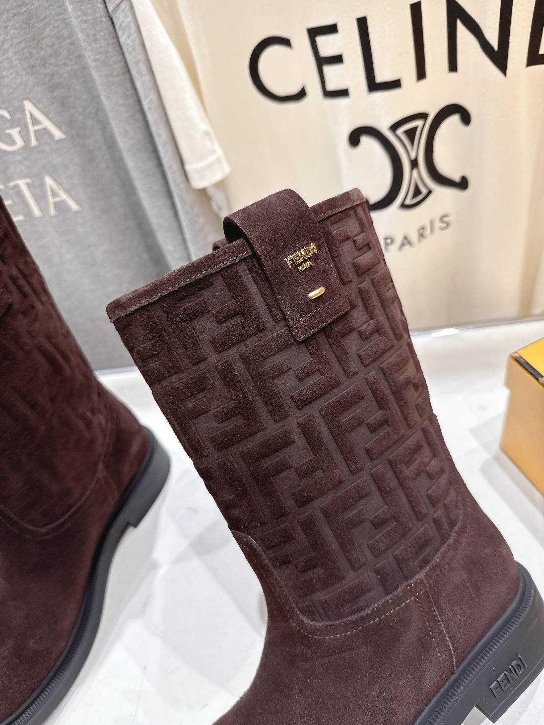 高版本出厂 FENDI芬迪F029 2025ss秋冬新款中靴直筒靴中筒靴 马丁靴芬迪又出美靴啦 高丝光牛