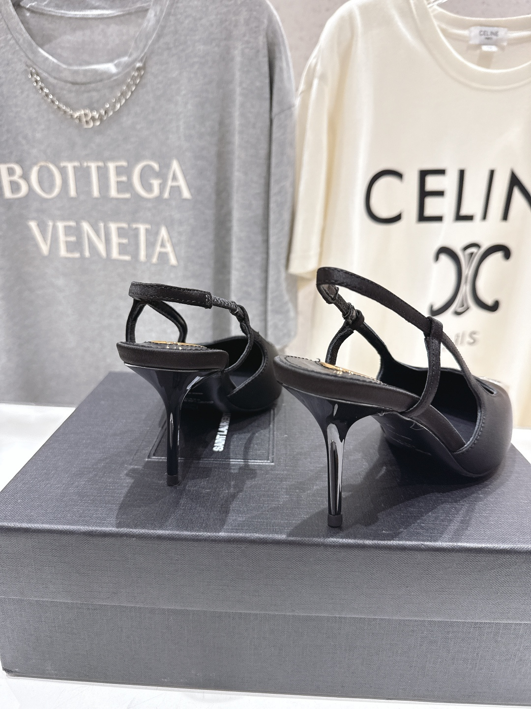 高版本出厂 SAINT LAURENT/圣罗兰YSL🆕 25ss春夏全新金属小方头高跟鞋凉鞋单鞋～今年大