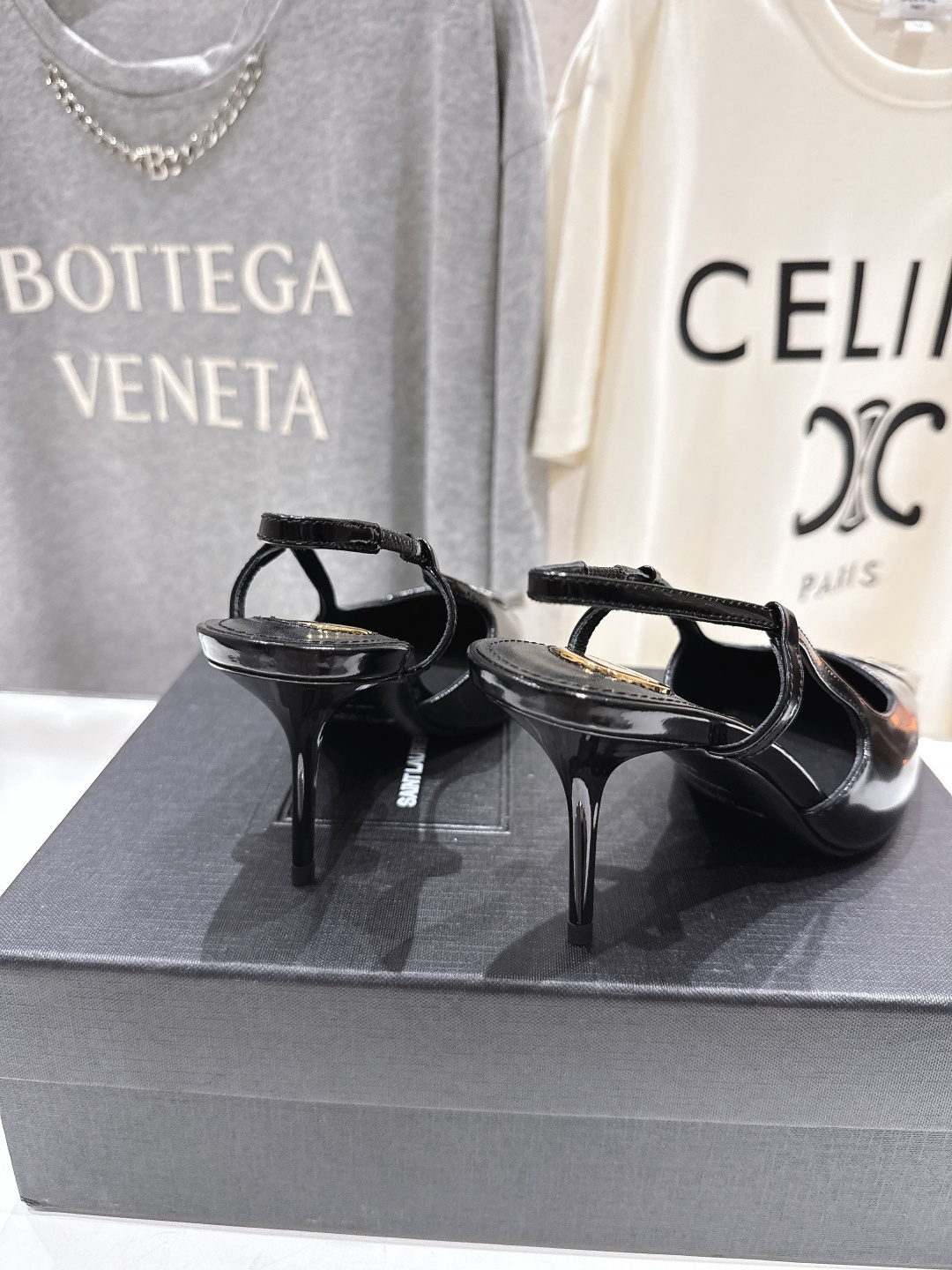 高版本出厂 SAINT LAURENT/圣罗兰YSL🆕 25ss春夏全新金属小方头高跟鞋凉鞋单鞋～今年大