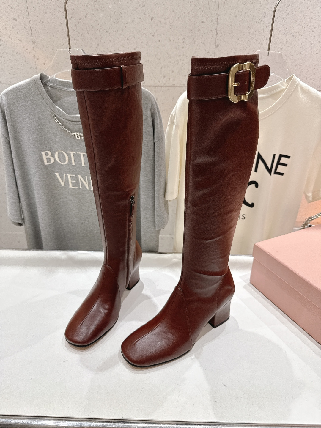 高版本出厂 MiuMiu*缪缪/F026 2025ss秋冬走秀新款高跟过膝长靴弹力靴走秀款出现在各大时装