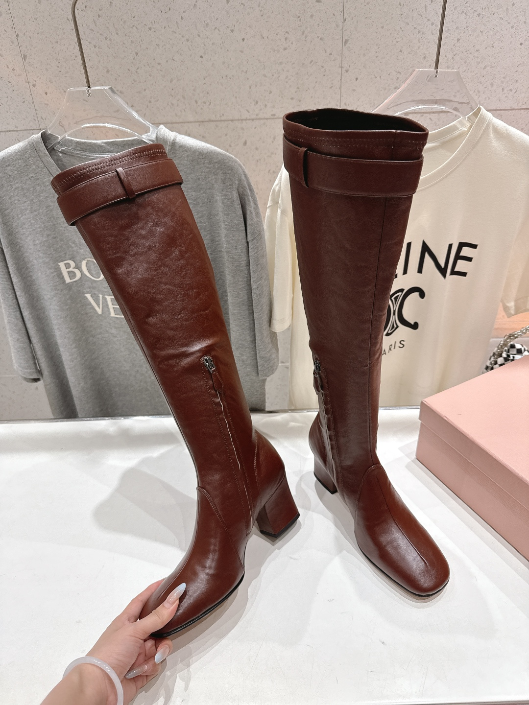 高版本出厂 MiuMiu*缪缪/F026 2025ss秋冬走秀新款高跟过膝长靴弹力靴走秀款出现在各大时装