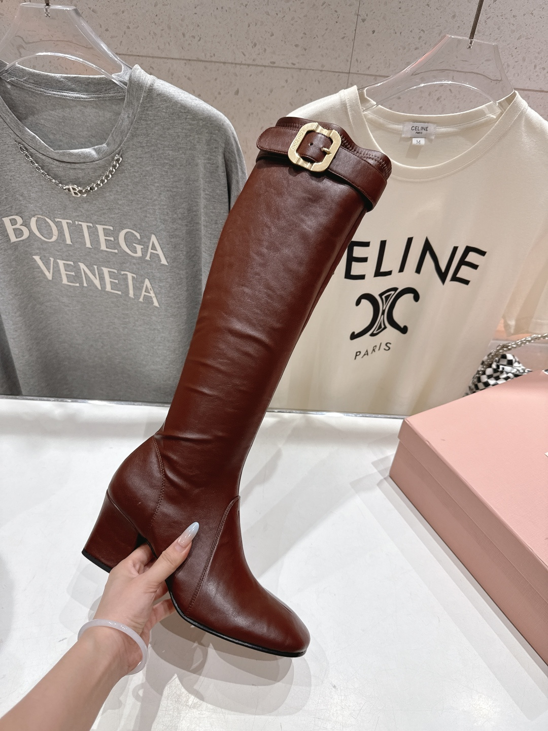 高版本出厂 MiuMiu*缪缪/F026 2025ss秋冬走秀新款高跟过膝长靴弹力靴走秀款出现在各大时装