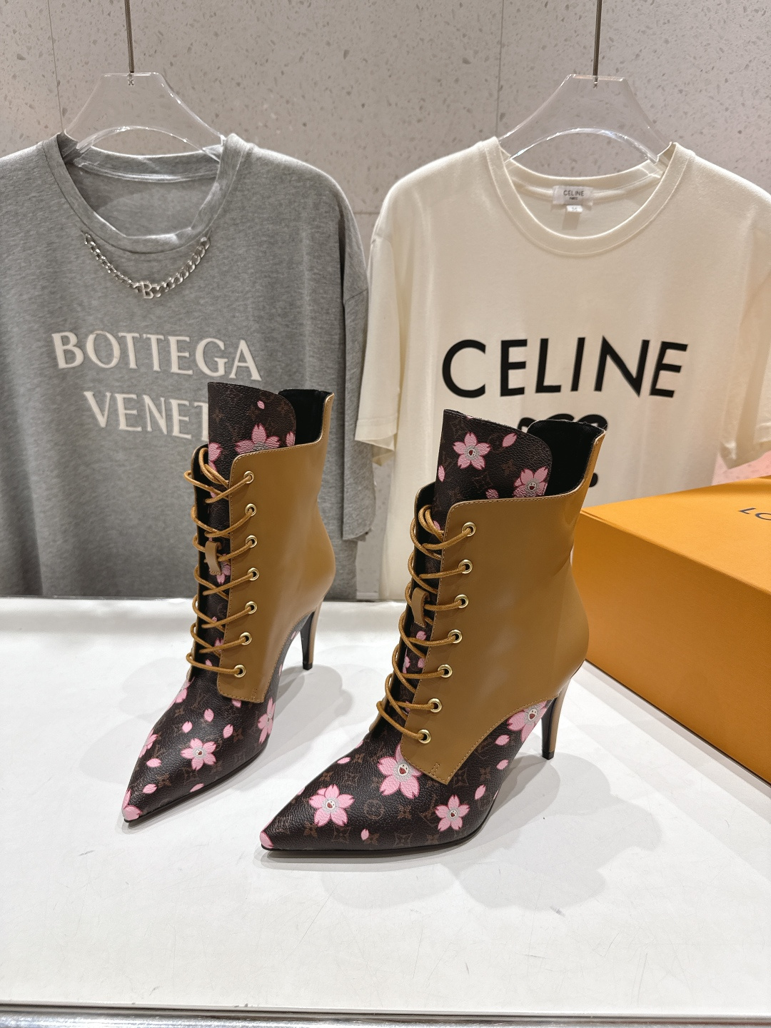 高版本出厂 LOUIS VUITTON 25ss LV驴牌秋冬新款高跟短靴楦型百搭瘦脚yyds.造型立体