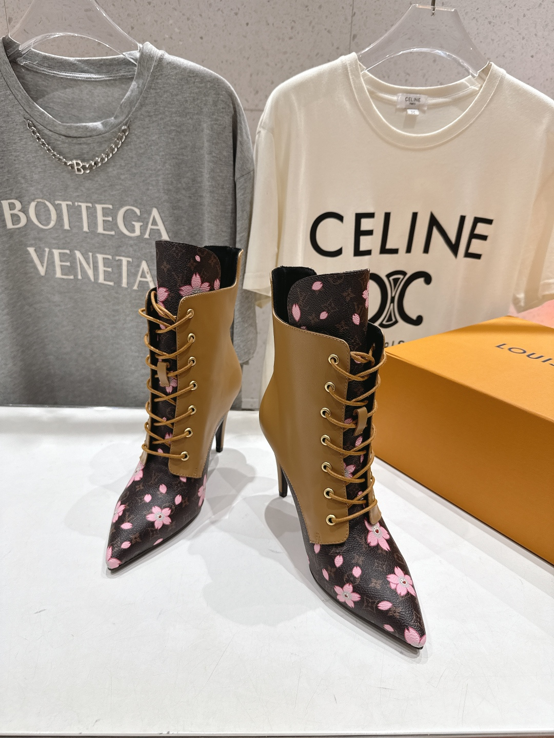 高版本出厂 LOUIS VUITTON 25ss LV驴牌秋冬新款高跟短靴楦型百搭瘦脚yyds.造型立体