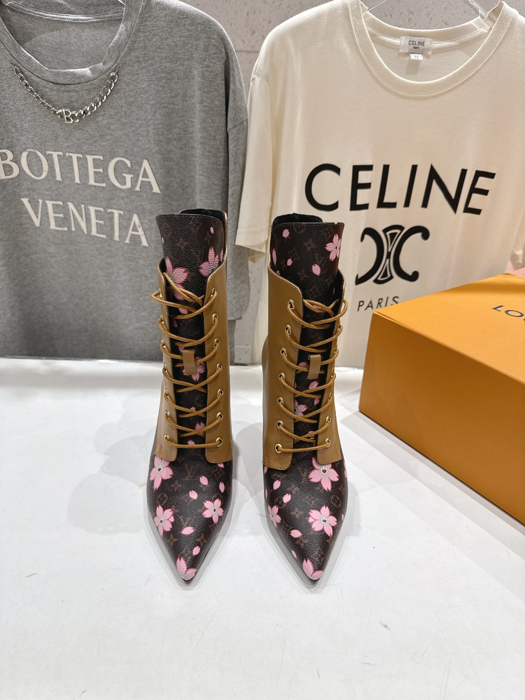 高版本出厂 LOUIS VUITTON 25ss LV驴牌秋冬新款高跟短靴楦型百搭瘦脚yyds.造型立体