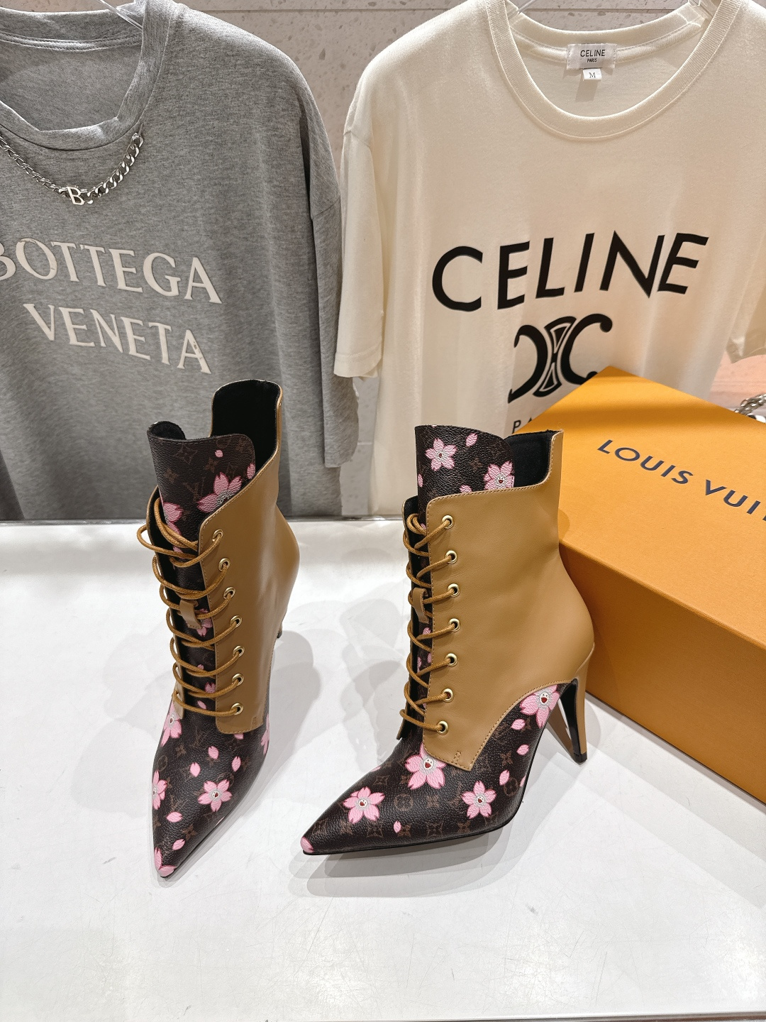 高版本出厂 LOUIS VUITTON 25ss LV驴牌秋冬新款高跟短靴楦型百搭瘦脚yyds.造型立体