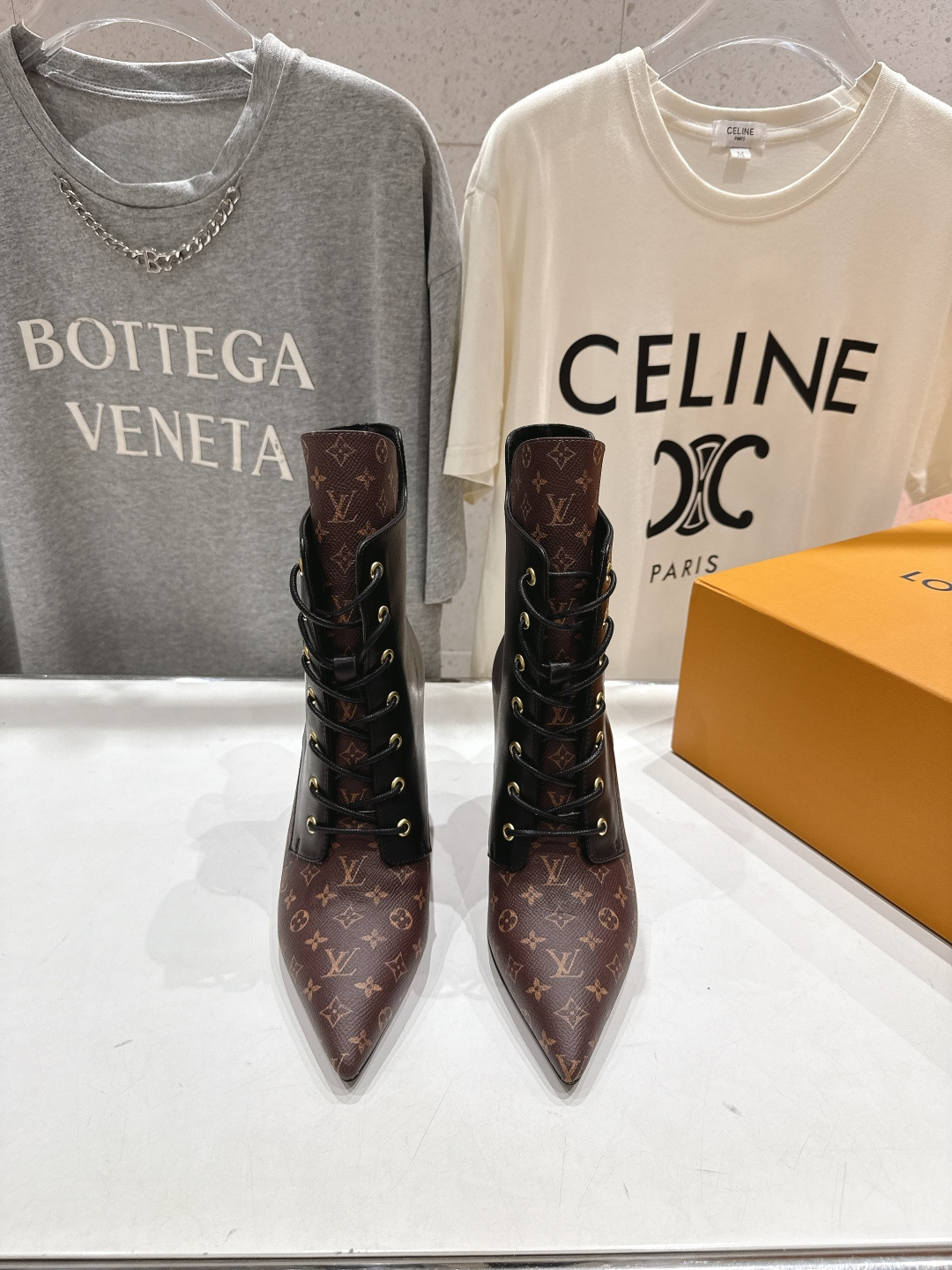 高版本出厂 LOUIS VUITTON 25ss LV驴牌秋冬新款高跟短靴楦型百搭瘦脚yyds.造型立体