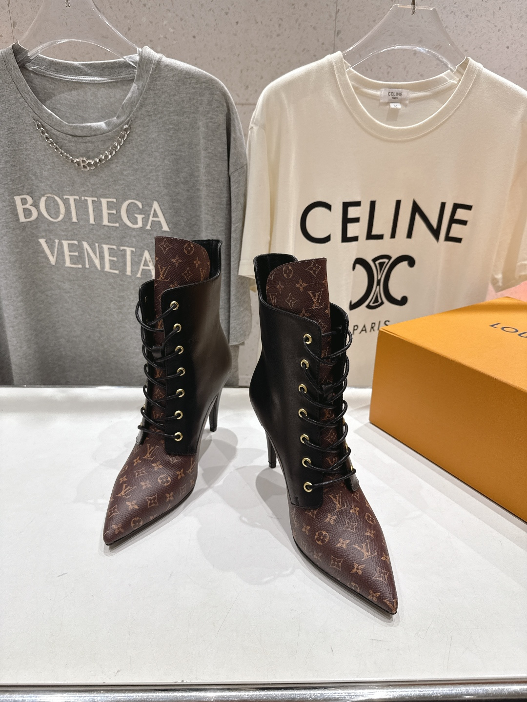 高版本出厂 LOUIS VUITTON 25ss LV驴牌秋冬新款高跟短靴楦型百搭瘦脚yyds.造型立体