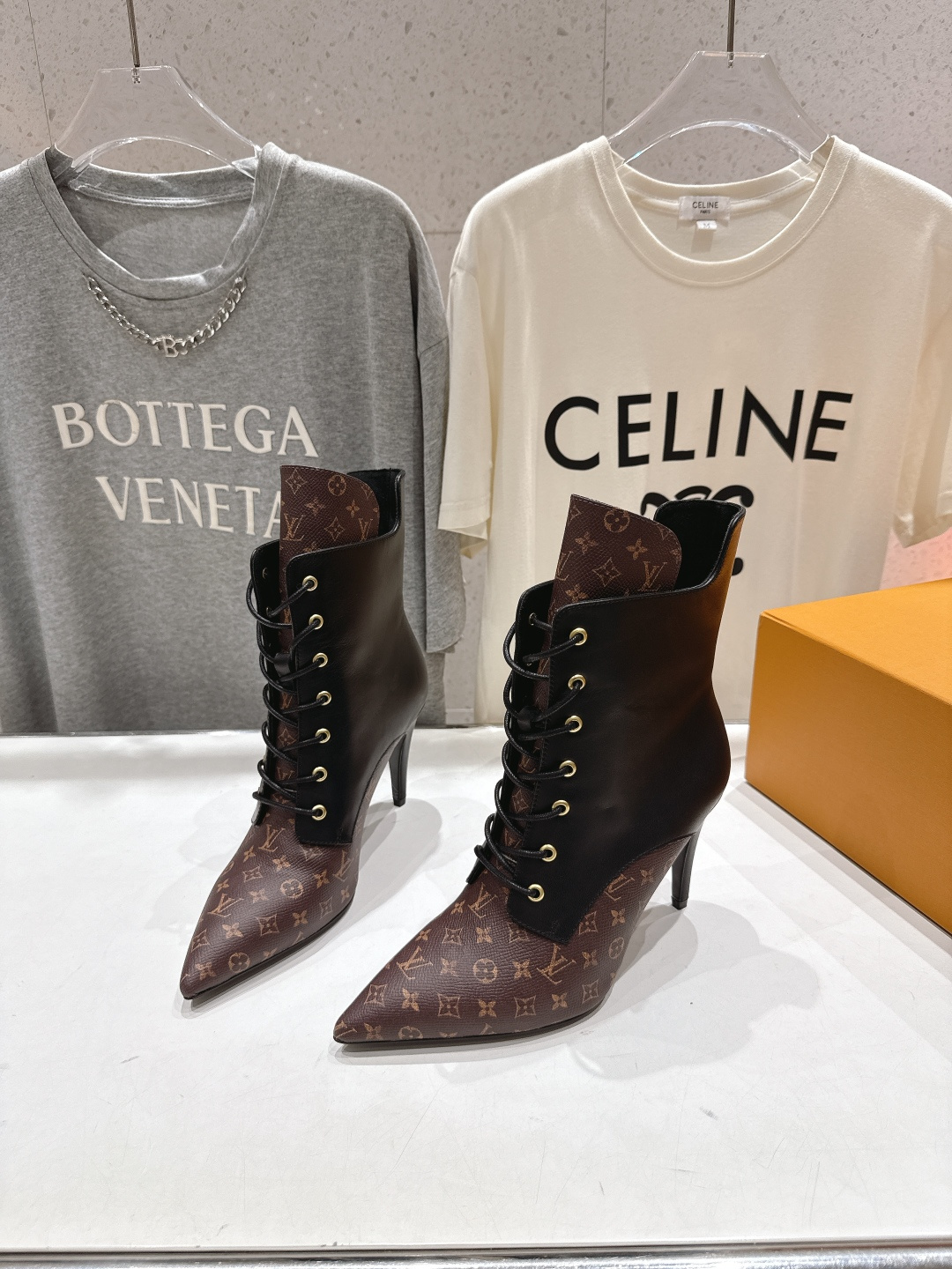 高版本出厂 LOUIS VUITTON 25ss LV驴牌秋冬新款高跟短靴楦型百搭瘦脚yyds.造型立体