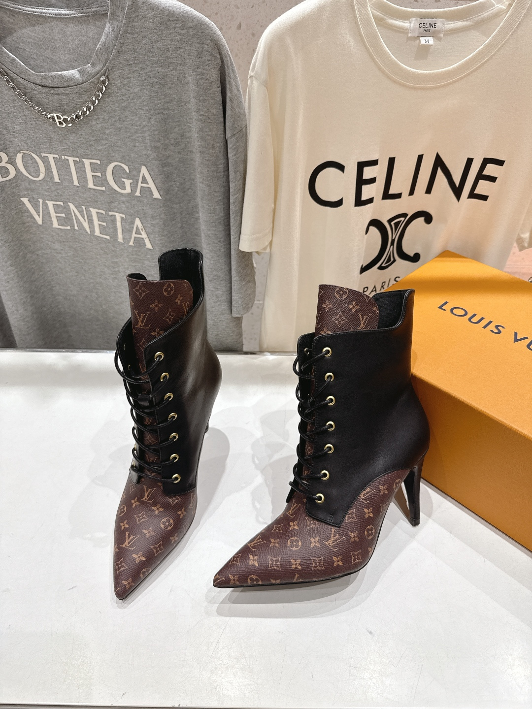 高版本出厂 LOUIS VUITTON 25ss LV驴牌秋冬新款高跟短靴楦型百搭瘦脚yyds.造型立体