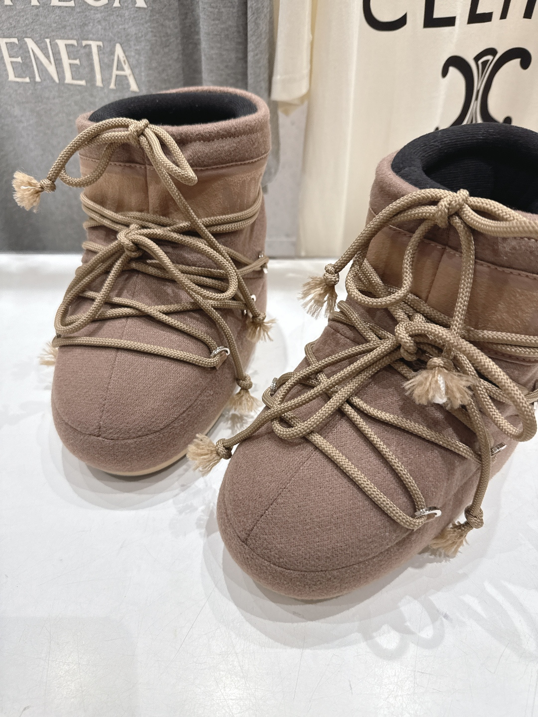 高版本出厂 Moon Boot F060 2025ss秋冬季爆款保暖厚底雪地靴 【丑萌月亮雪地靴】忘了U