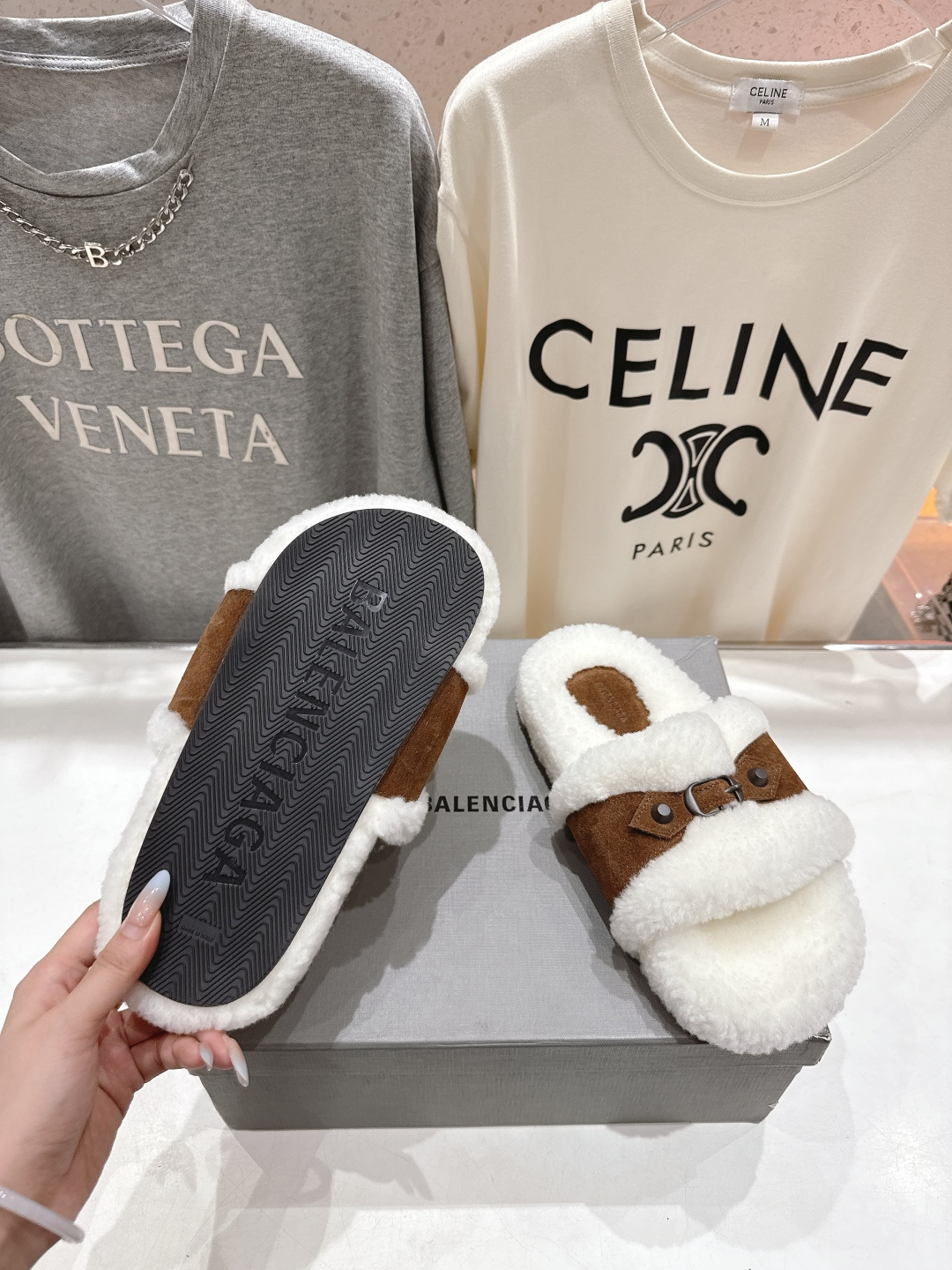 高版本出厂 BALENCIAGA*巴黎世家F027 25ss秋冬新款平底羊毛拖鞋毛毛鞋冬日凛凛🏂🏻不可缺