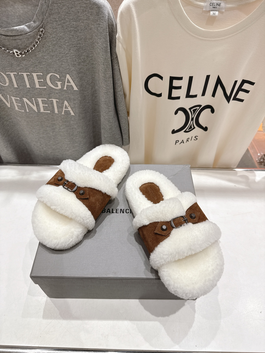 高版本出厂 BALENCIAGA*巴黎世家F027 25ss秋冬新款平底羊毛拖鞋毛毛鞋冬日凛凛🏂🏻不可缺