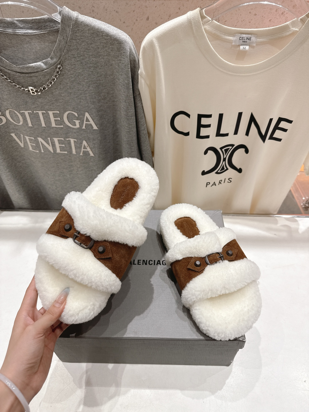 高版本出厂 BALENCIAGA*巴黎世家F027 25ss秋冬新款平底羊毛拖鞋毛毛鞋冬日凛凛🏂🏻不可缺