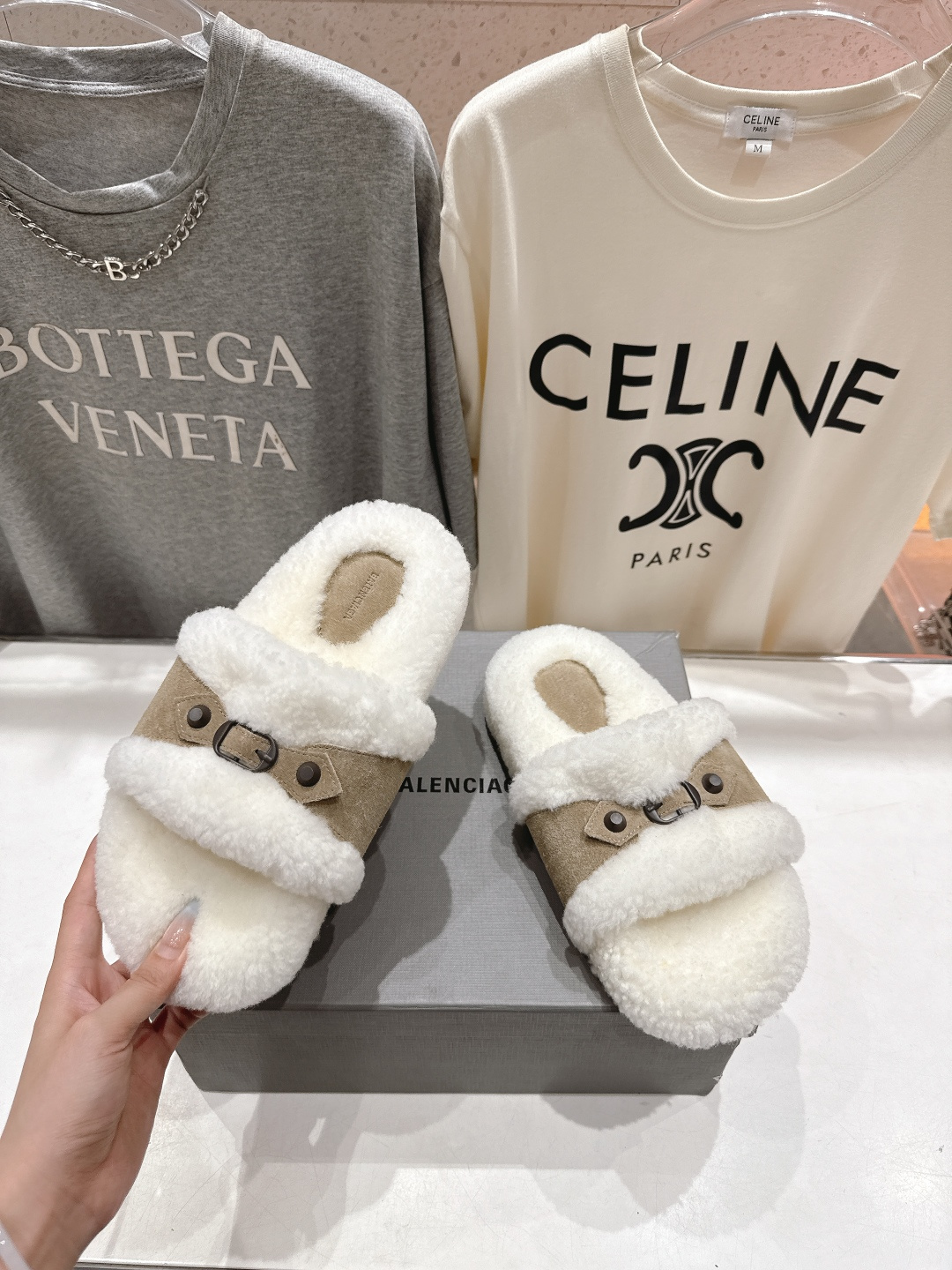 高版本出厂 BALENCIAGA*巴黎世家F027 25ss秋冬新款平底羊毛拖鞋毛毛鞋冬日凛凛🏂🏻不可缺