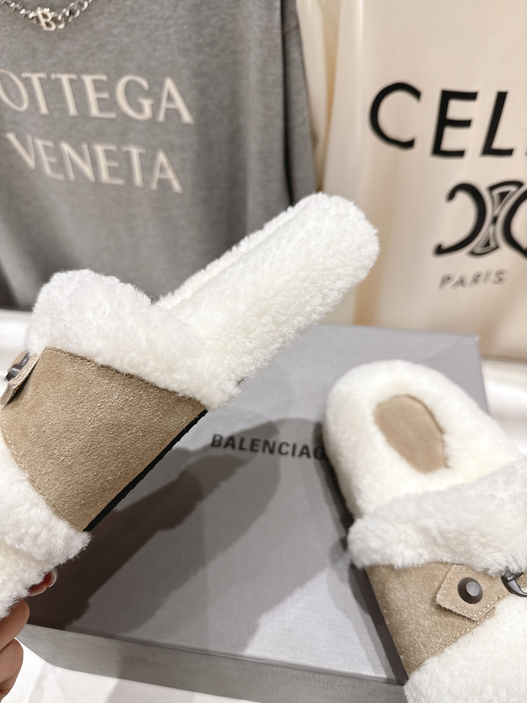 高版本出厂 BALENCIAGA*巴黎世家F027 25ss秋冬新款平底羊毛拖鞋毛毛鞋冬日凛凛🏂🏻不可缺