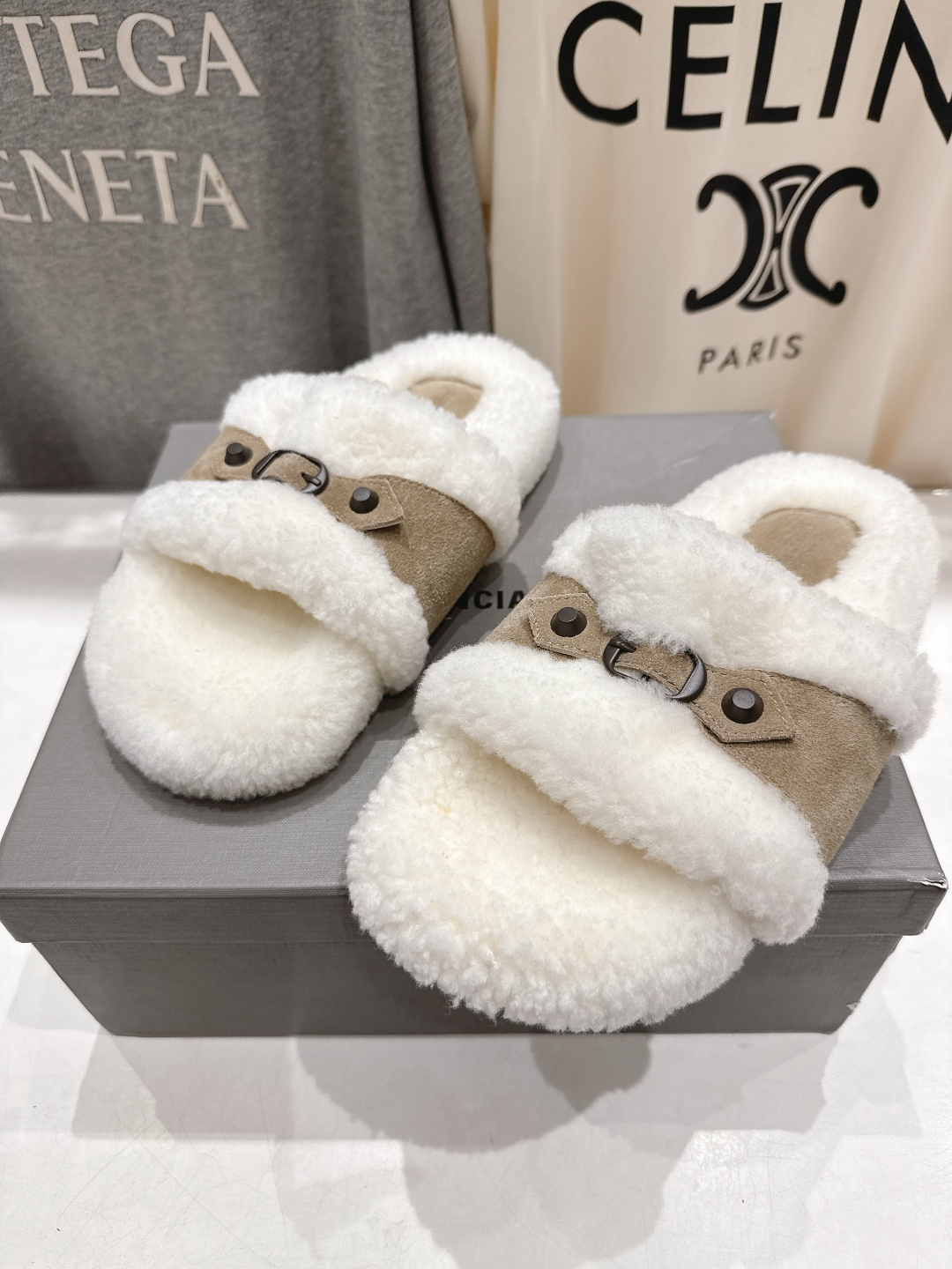 高版本出厂 BALENCIAGA*巴黎世家F027 25ss秋冬新款平底羊毛拖鞋毛毛鞋冬日凛凛🏂🏻不可缺