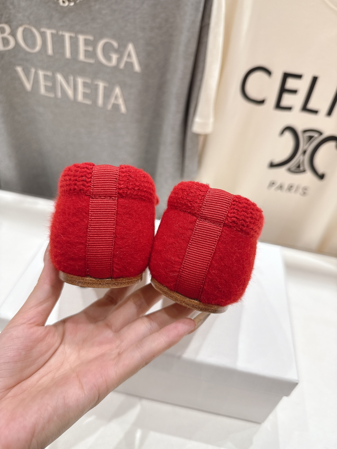 高版本出厂 CELINE*赛琳F018 2025ss新款玛丽珍平底乐福鞋单鞋网红爆款来袭！各大网红抢先体