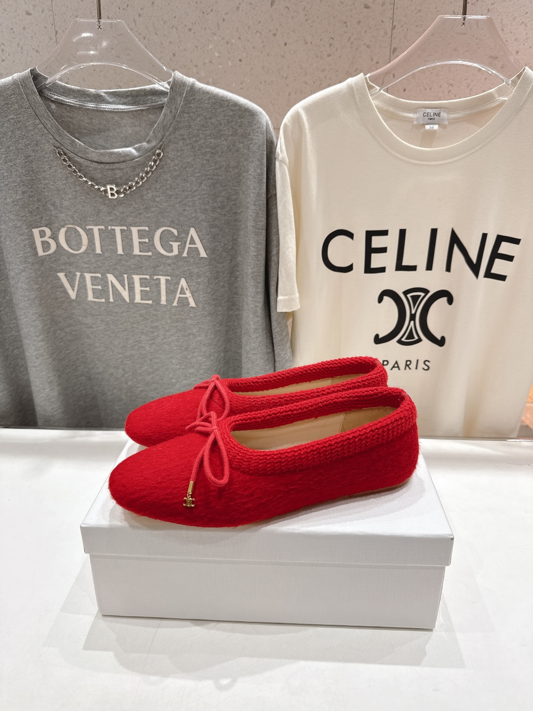 高版本出厂 CELINE*赛琳F018 2025ss新款玛丽珍平底乐福鞋单鞋网红爆款来袭！各大网红抢先体