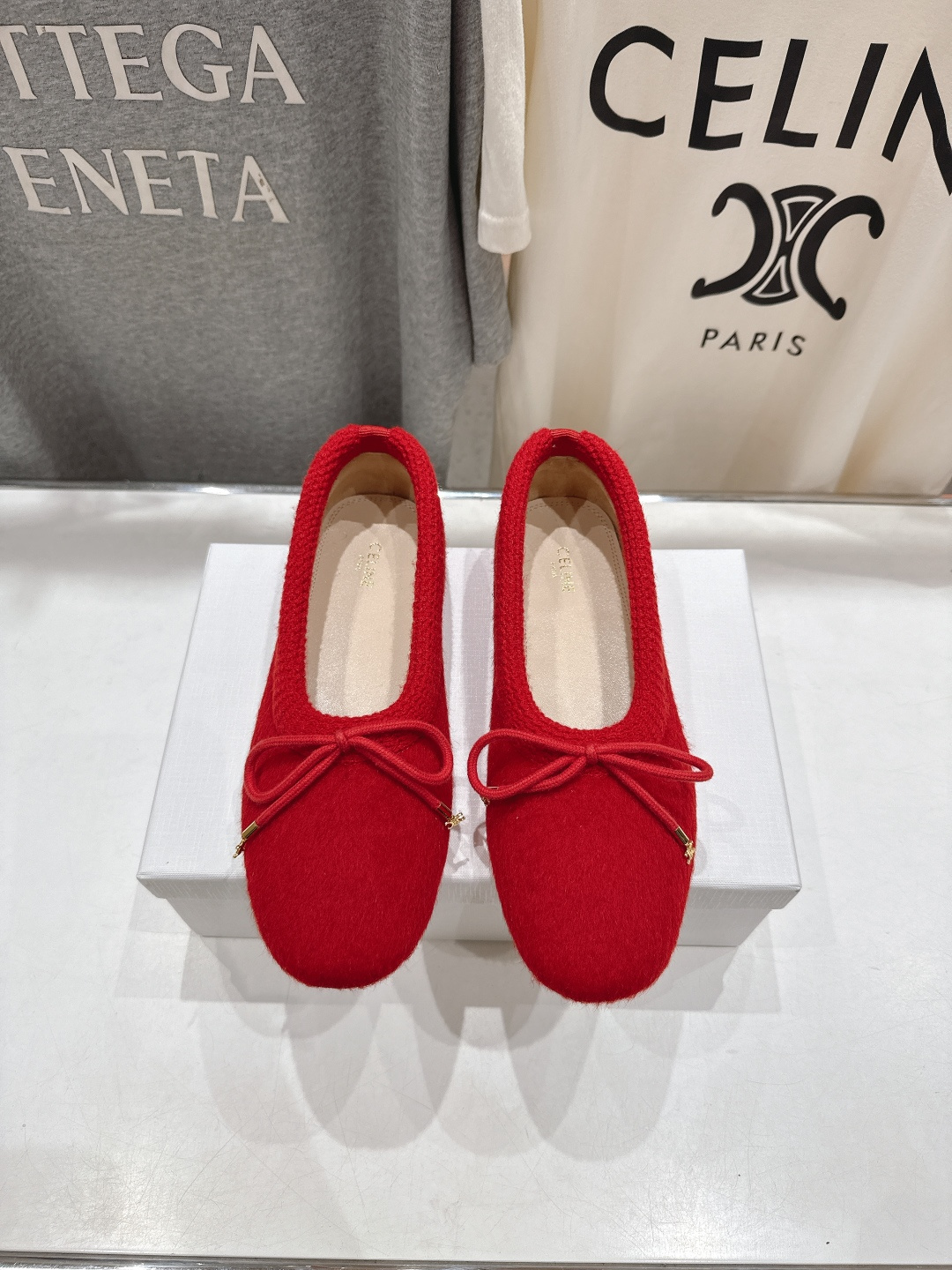 高版本出厂 CELINE*赛琳F018 2025ss新款玛丽珍平底乐福鞋单鞋网红爆款来袭！各大网红抢先体