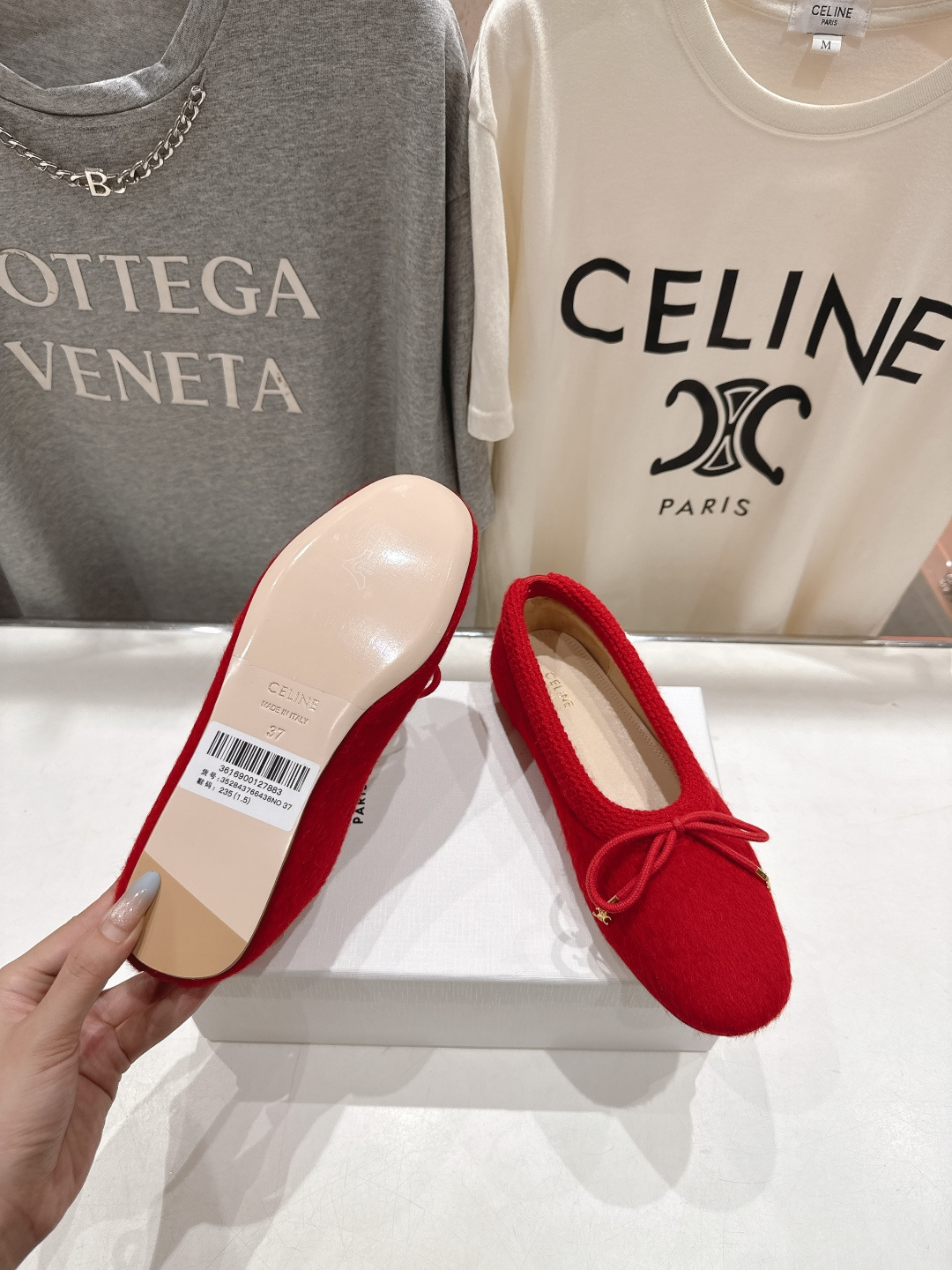 高版本出厂 CELINE*赛琳F018 2025ss新款玛丽珍平底乐福鞋单鞋网红爆款来袭！各大网红抢先体