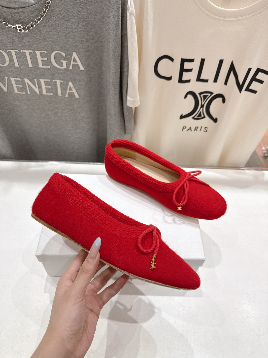 高版本出厂 CELINE*赛琳F018 2025ss新款玛丽珍平底乐福鞋单鞋网红爆款来袭！各大网红抢先体