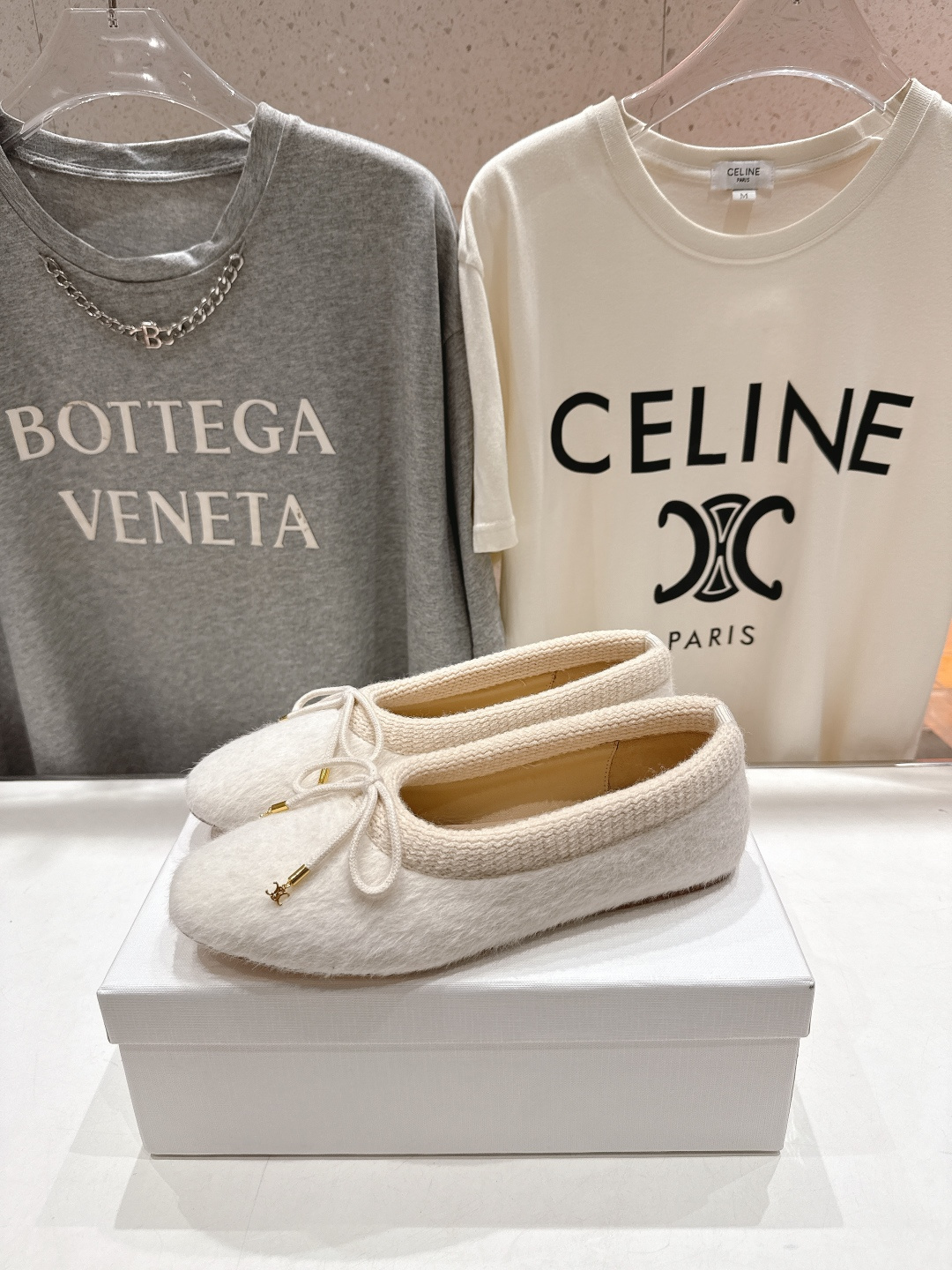 高版本出厂 CELINE*赛琳F018 2025ss新款玛丽珍平底乐福鞋单鞋网红爆款来袭！各大网红抢先体
