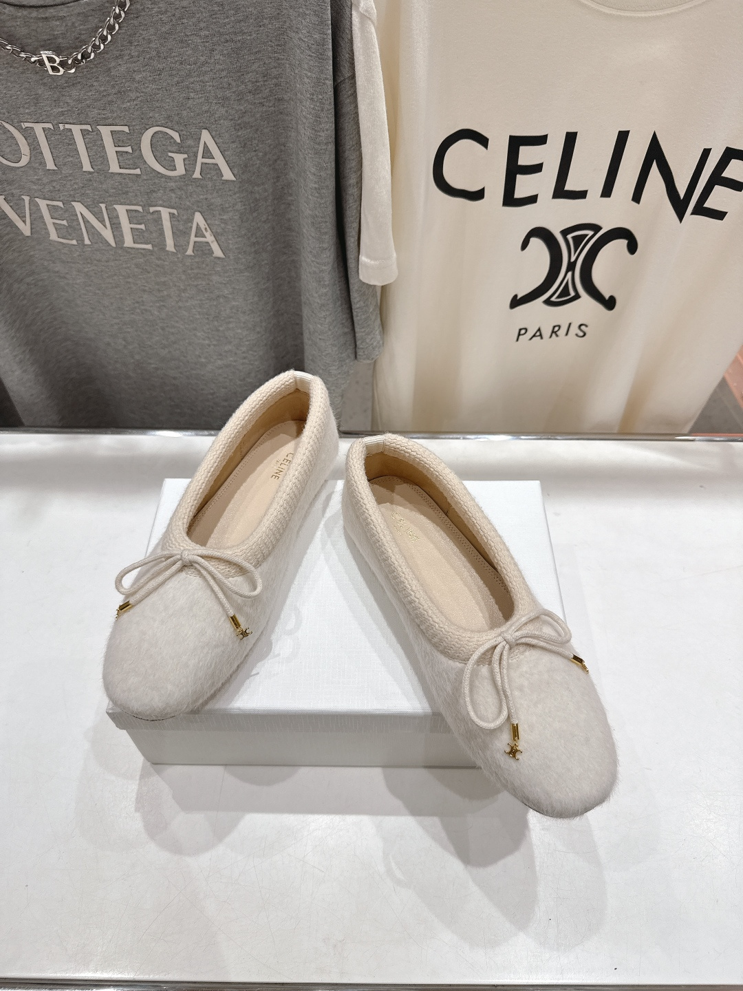 高版本出厂 CELINE*赛琳F018 2025ss新款玛丽珍平底乐福鞋单鞋网红爆款来袭！各大网红抢先体
