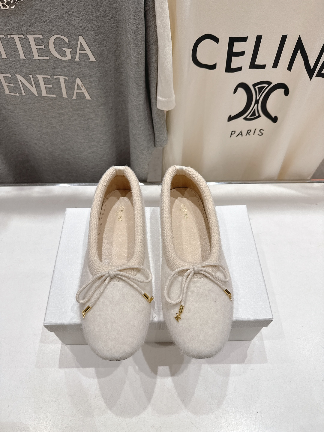 高版本出厂 CELINE*赛琳F018 2025ss新款玛丽珍平底乐福鞋单鞋网红爆款来袭！各大网红抢先体