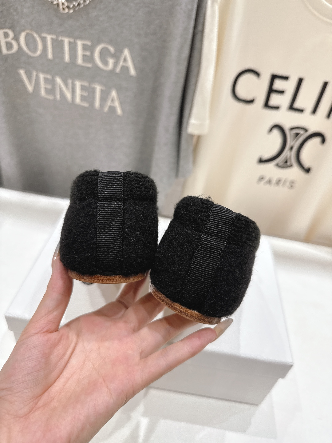 高版本出厂 CELINE*赛琳F018 2025ss新款玛丽珍平底乐福鞋单鞋网红爆款来袭！各大网红抢先体