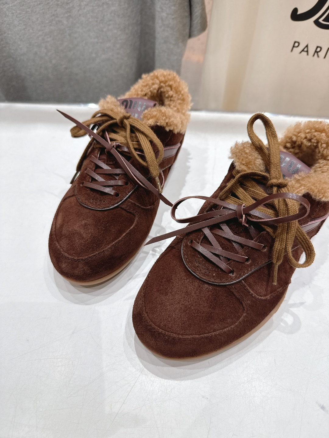 高版本出厂 毛里 MiuMiu/缪缪F022 2025ss秋冬走秀新款系带德训鞋休闲运动鞋 这款系带休闲