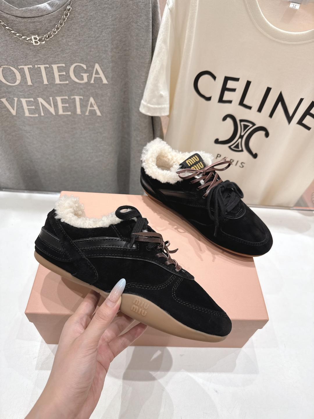 高版本出厂 毛里 MiuMiu/缪缪F022 2025ss秋冬走秀新款系带德训鞋休闲运动鞋 这款系带休闲