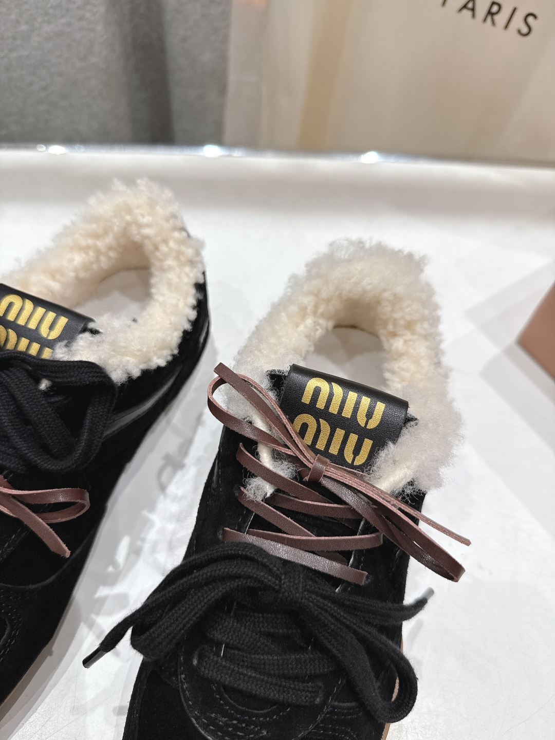 高版本出厂 毛里 MiuMiu/缪缪F022 2025ss秋冬走秀新款系带德训鞋休闲运动鞋 这款系带休闲